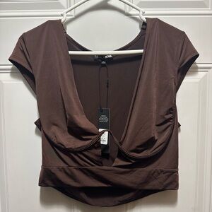 NWT FASHION NOVA CROPPED CUT OUT TOP